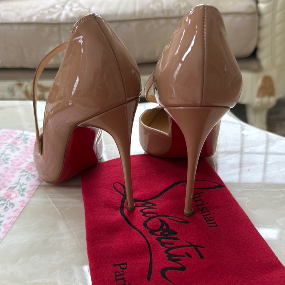 Christian Louboutin Nude Patent Leather Pumps - Picture 2 of 7